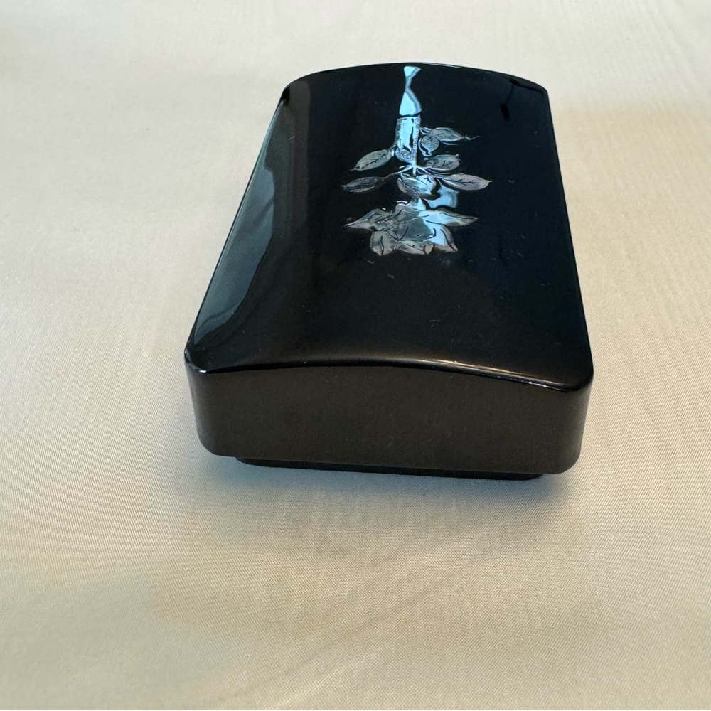 Vintage Black Lacquer Abalone Inlaid Lid Jewelry Trinket Box - Picture 13 of 15